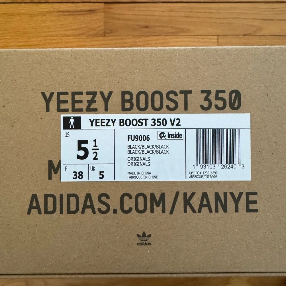 Adidas Yeezy Boost 350 V2